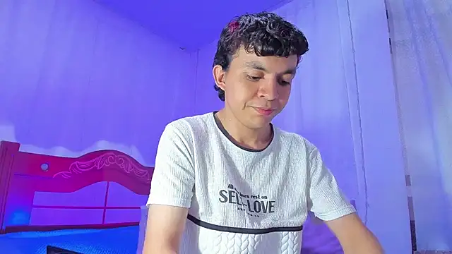 Snapshot of Lucaas_King chatting on October 2025 11:47:01 PM Lucaas King online show from October 2025 11:47:01 PM