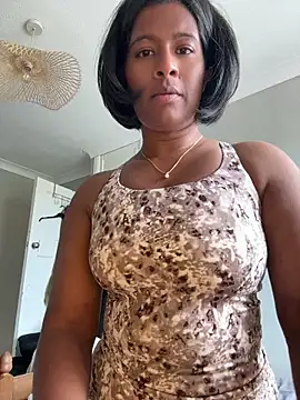 Snapshot of RoseMelanie chatting on May 2026 12:55:02 PM RoseMelanie online show from May 2026 12:55:02 PM