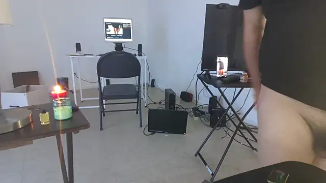 Snapshot of Peachestabby147 chatting on October 2025 09:31:02 PM Peachestabby147 online show from October 2025 09:31:02 PM