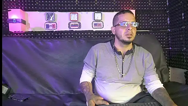 Snapshot of Dulce_yors chatting on March 2025 11:06:01 PM Dulce yors online show from March 2025 11:06:01 PM