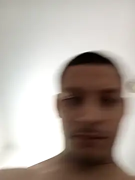 emrehliug12 online show from November 2025 05:56:01 PM