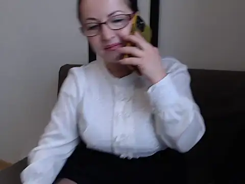 Alma44 online show from November 2025 08:47:01 AM