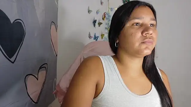 lucy hairypussy83 online show from December 2025 01:09:02 PM