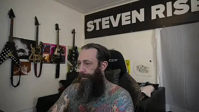 Snapshot of StevenRiseNYC chatting on July 2026 09:32:02 PM StevenRiseNYC online show from July 2026 09:32:02 PM