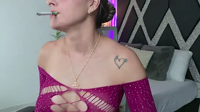 blonde cat15 online show from June 2026 03:09:02 AM