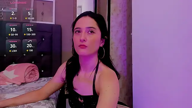 Snapshot of AlissonnFoxx chatting on November 2025 08:40:01 PM AlissonnFoxx online show from November 2025 08:40:01 PM