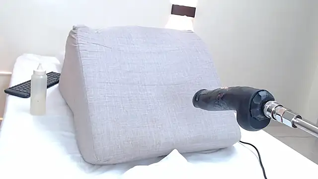 Snapshot of _julyy_ chatting on March 2025 01:37:02 AM julyy online show from March 2025 01:37:02 AM