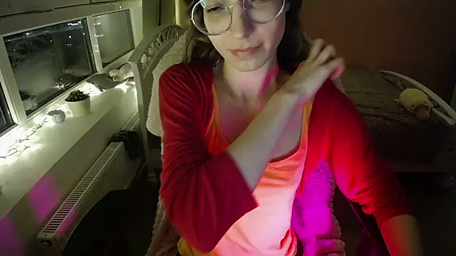 MissLinaDream online show from May 2026 06:12:02 PM