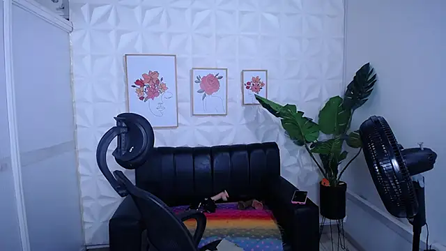 Snapshot of Valentinaa_mature chatting on November 2025 05:07:01 AM Valentinaa mature online show from November 2025 05:07:01 AM