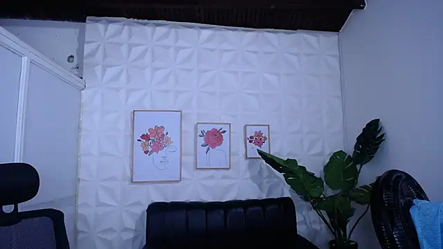 Snapshot of Valentinaa_mature chatting on November 2025 09:03:02 PM Valentinaa mature online show from November 2025 09:03:02 PM