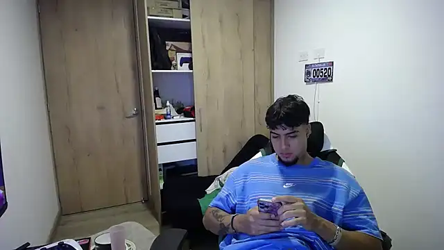 Snapshot of matias_bianco chatting on October 2025 07:53:01 AM matias bianco online show from October 2025 07:53:01 AM