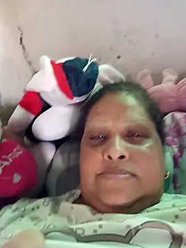 Valeria73 online show from February 2026 06:28:02 PM