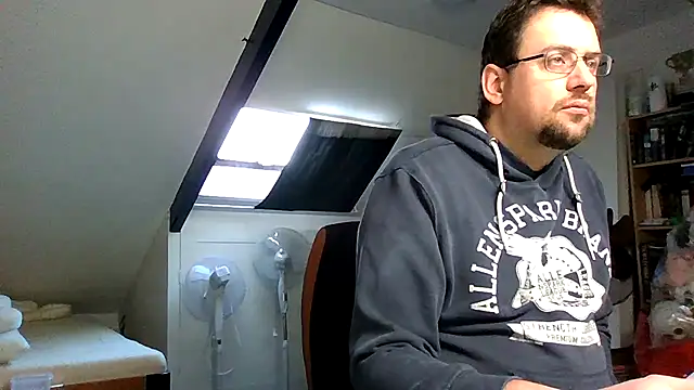 rdewaard81 online show from November 2025 08:02:01 AM