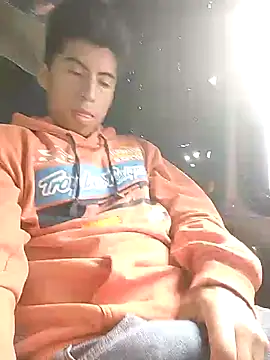 Snapshot of Alexander9827 chatting on December 2024 08:00:01 PM Alexander9827 online show from December 2024 08:00:01 PM