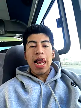 Snapshot of Alexander9827 chatting on November 2025 10:11:02 PM Alexander9827 online show from November 2025 10:11:02 PM