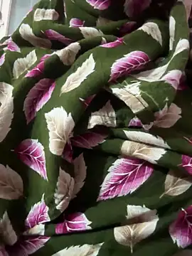 Snapshot of Raniaa chatting on March 2025 01:11:02 AM Raniaa online show from March 2025 01:11:02 AM