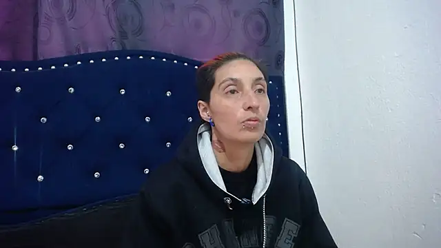 Snapshot of anyu1306 chatting on December 2024 05:36:02 PM anyu1306 online show from December 2024 05:36:02 PM