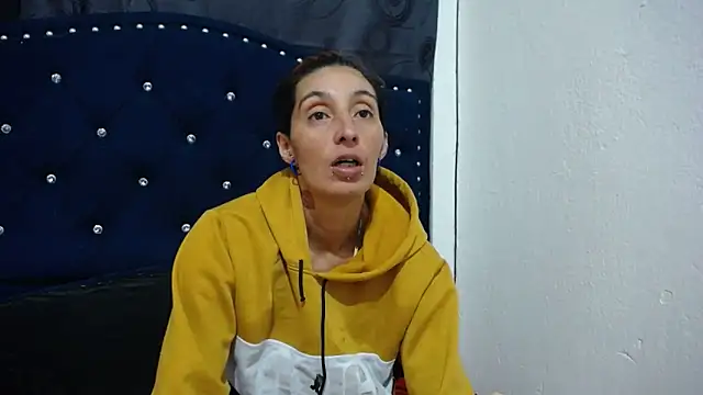 Snapshot of anyu1306 chatting on January 2025 05:58:01 AM anyu1306 online show from January 2025 05:58:01 AM