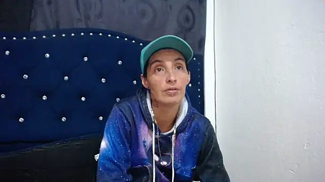 Snapshot of anyu1306 chatting on January 2025 04:07:01 AM anyu1306 online show from January 2025 04:07:01 AM