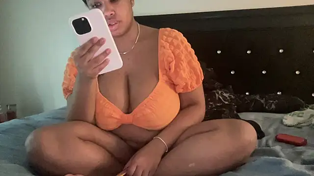 creamdreammmm online show from November 2025 09:38:02 PM