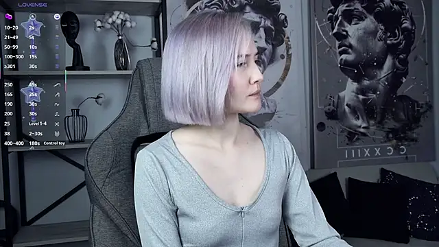 ReiYosimoto online show from January 2026 07:16:01 PM