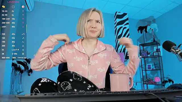 ReiYosimoto online show from February 2026 05:49:02 PM