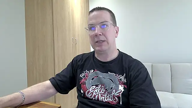 BrettJ81 online show from December 2025 12:20:01 PM