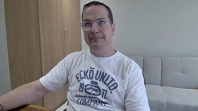 BrettJ81 online show from January 2026 12:07:02 PM