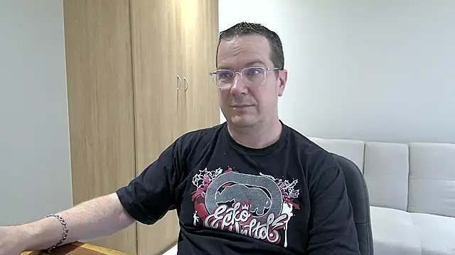 BrettJ81 online show from January 2026 01:15:02 PM