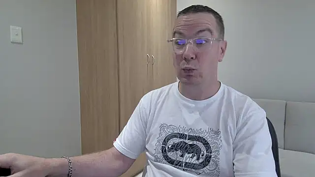 BrettJ81 online show from February 2026 02:46:02 PM