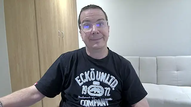 BrettJ81 online show from March 2026 01:39:01 PM