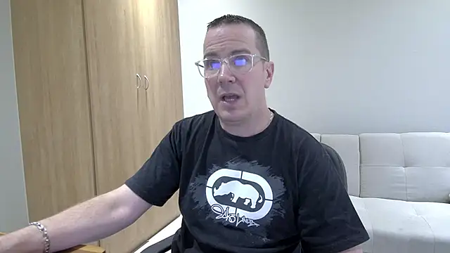 BrettJ81 online show from March 2026 02:31:02 PM