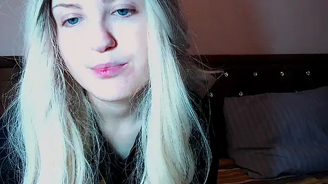 Sara4uu online show from December 2025 11:53:01 PM