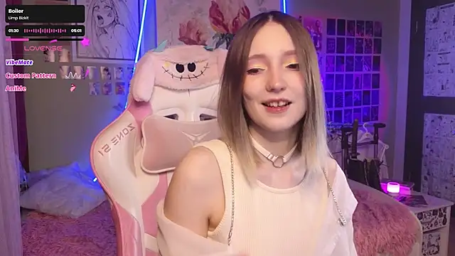 Evie Ro online show from November 2025 09:18:01 PM