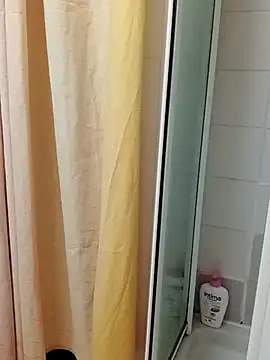 Snapshot of JOHANNA9MOI02 chatting on October 2025 07:32:01 PM JOHANNA9MOI02 online show from October 2025 07:32:01 PM