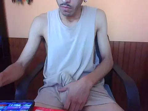 Snapshot of MisterMister45 chatting on April 2026 05:00:02 PM MisterMister45 online show from April 2026 05:00:02 PM
