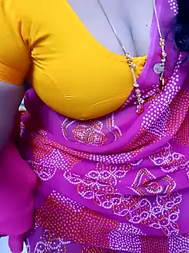 Snapshot of Tamil_Rathi chatting on January 2025 11:06:01 AM Tamil Rathi online show from January 2025 11:06:01 AM