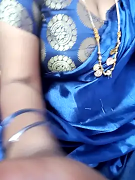 Snapshot of Tamil_Rathi chatting on January 2025 06:18:01 PM Tamil Rathi online show from January 2025 06:18:01 PM