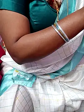 Snapshot of Tamil_Rathi chatting on February 2025 08:13:02 PM Tamil Rathi online show from February 2025 08:13:02 PM