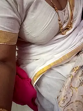 Snapshot of Tamil_Rathi chatting on February 2025 02:24:02 PM Tamil Rathi online show from February 2025 02:24:02 PM