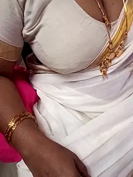 Snapshot of Tamil_Rathi chatting on February 2025 05:29:01 PM Tamil Rathi online show from February 2025 05:29:01 PM