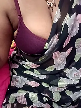 Snapshot of Tamil_Rathi chatting on February 2025 02:52:01 PM Tamil Rathi online show from February 2025 02:52:01 PM