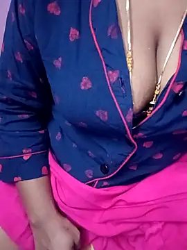 Snapshot of Tamil_Rathi chatting on March 2025 10:10:01 PM Tamil Rathi online show from March 2025 10:10:01 PM