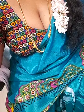 Snapshot of Tamil_Rathi chatting on September 2025 05:47:02 PM Tamil Rathi online show from September 2025 05:47:02 PM