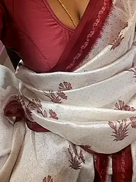 Snapshot of Tamil_Rathi chatting on September 2025 05:36:01 PM Tamil Rathi online show from September 2025 05:36:01 PM