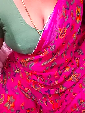 Snapshot of Tamil_Rathi chatting on September 2025 03:59:01 PM Tamil Rathi online show from September 2025 03:59:01 PM