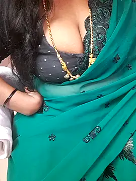 Snapshot of Tamil_Rathi chatting on September 2025 05:27:02 PM Tamil Rathi online show from September 2025 05:27:02 PM