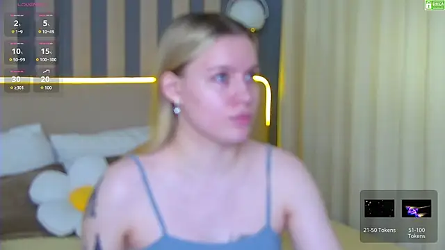 Snapshot of AmaliaBell chatting on June 2026 01:17:02 PM AmaliaBell online show from June 2026 01:17:02 PM