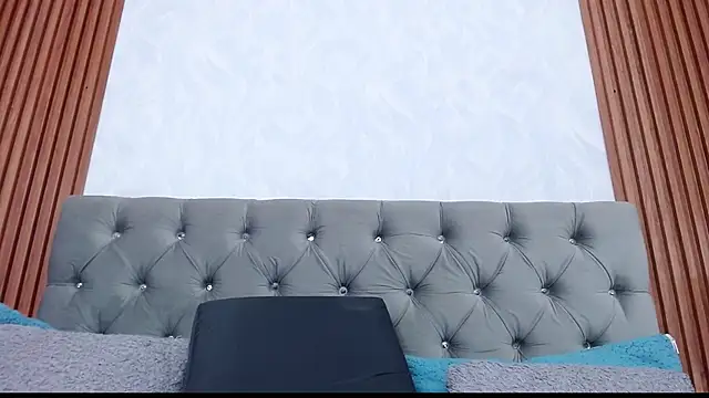 gisellsaenz online show from September 2025 07:35:02 PM