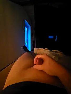 Snapshot of eigude10 chatting on November 2025 03:32:02 PM eigude10 online show from November 2025 03:32:02 PM